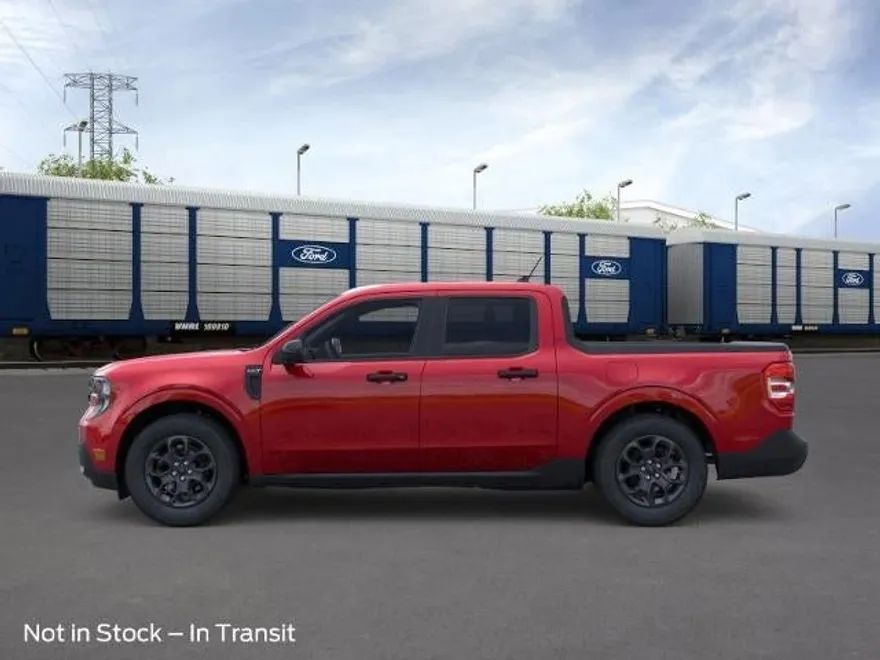 2025 Ford Maverick XLT photo 1