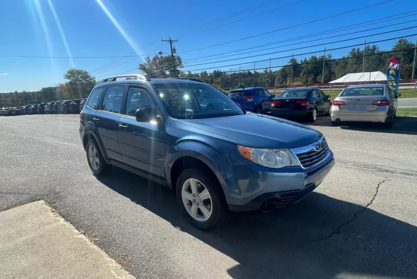 2010 Subaru Forester 2.5X photo 1