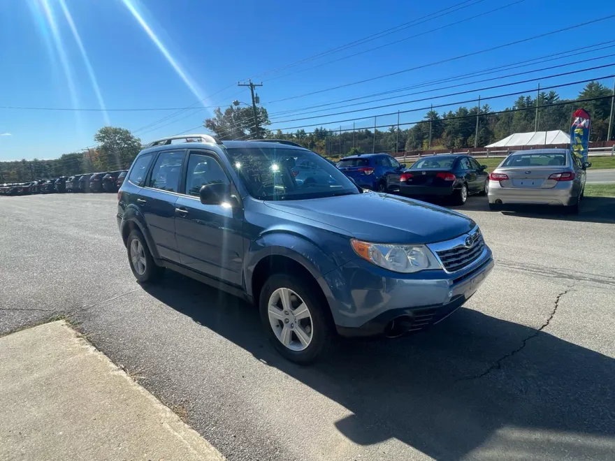 2010 Subaru Forester 2.5X photo 1