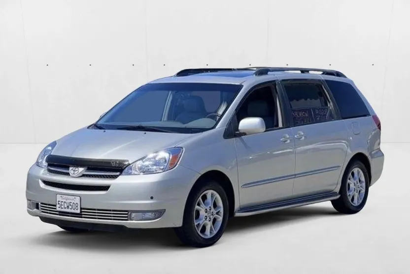 2004 Toyota Sienna XLE Limited photo 1