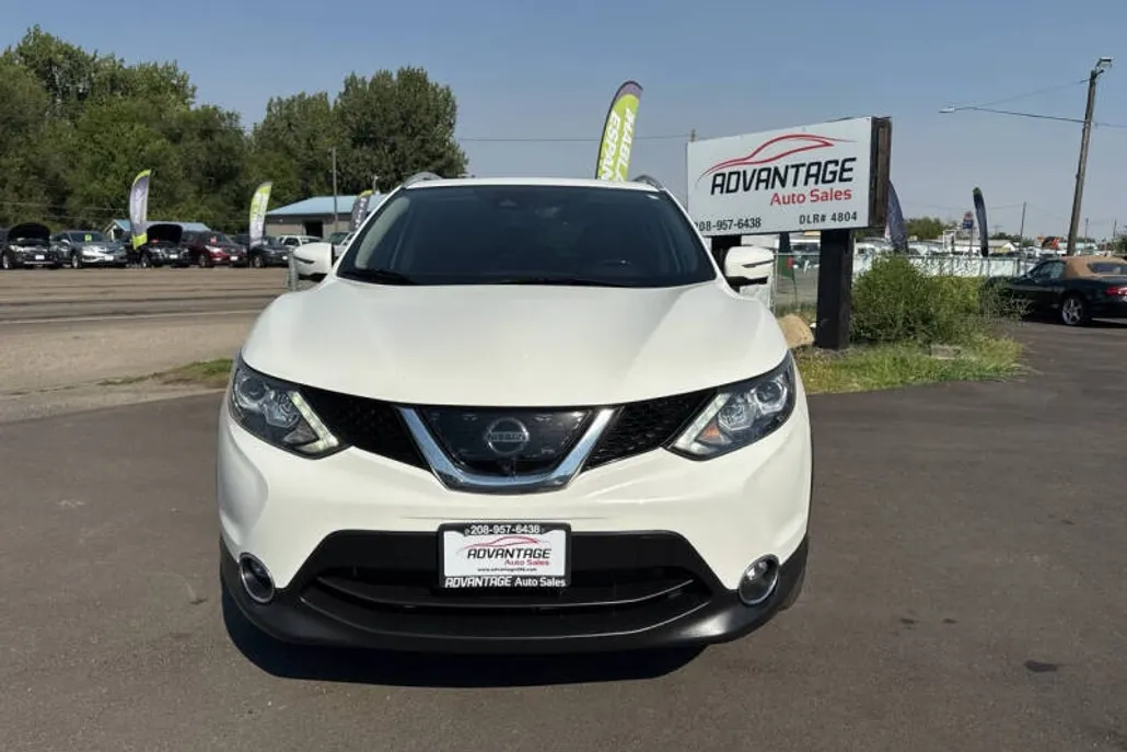 2017 Nissan Rogue Sport SL photo 1