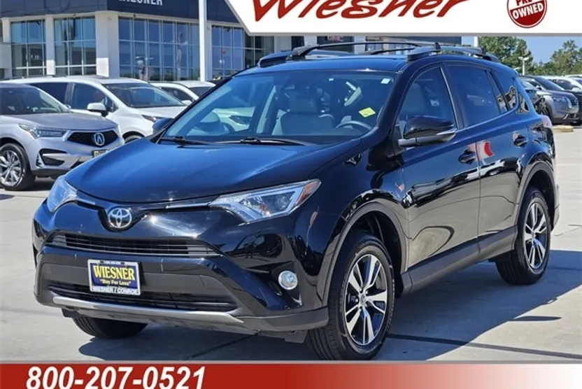 2018 Toyota RAV4 XLE photo 1