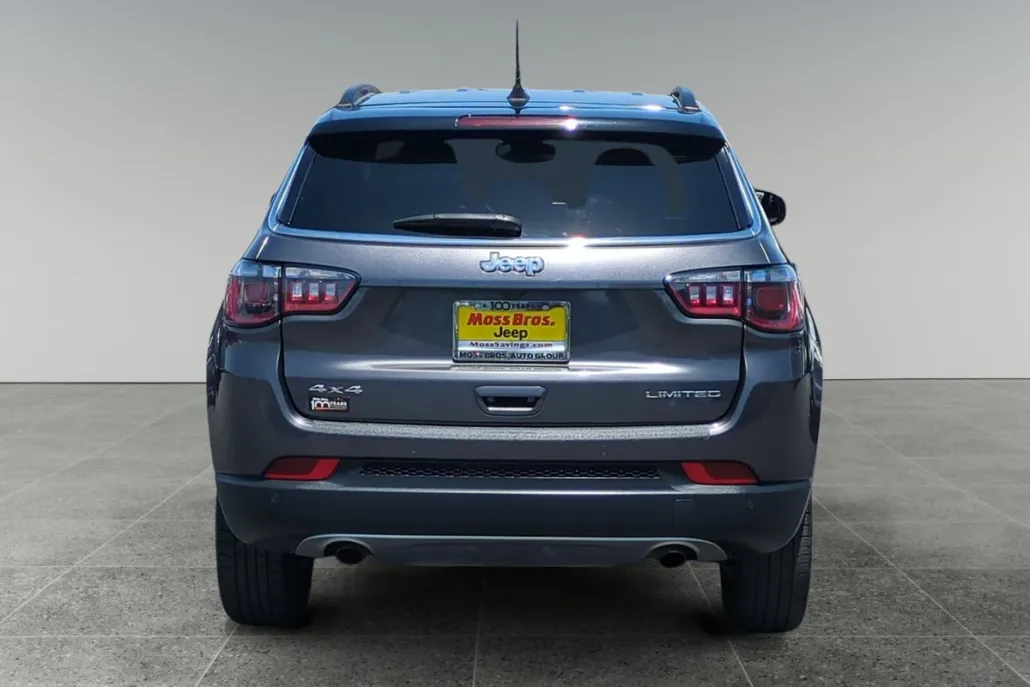 2023 Jeep Compass Limited photo 1