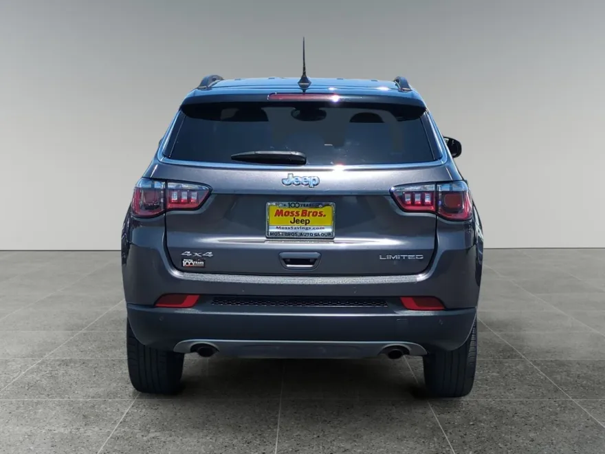 2023 Jeep Compass Limited photo 1