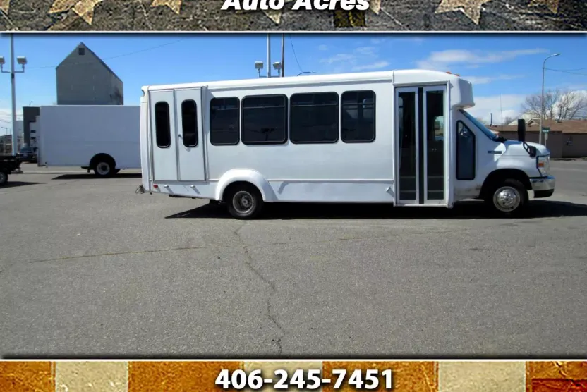 2016 Ford E-450 photo 1