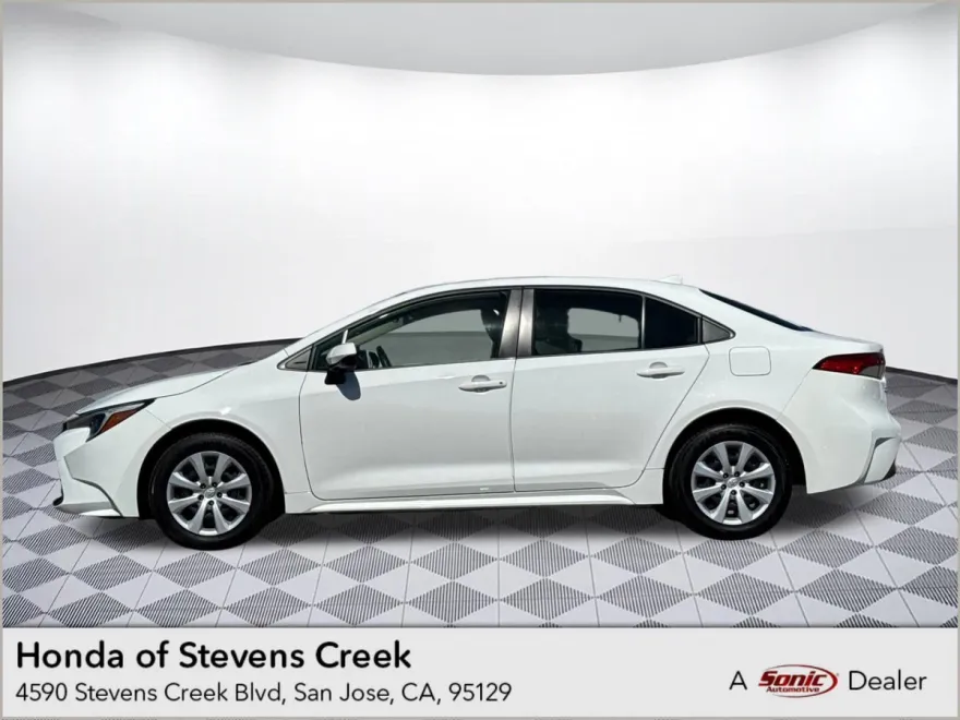 2023 Toyota Corolla Hybrid LE photo 1