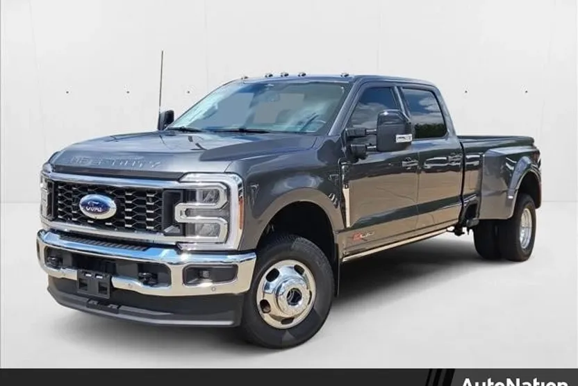 2026 Ford F-350 Lariat photo 1