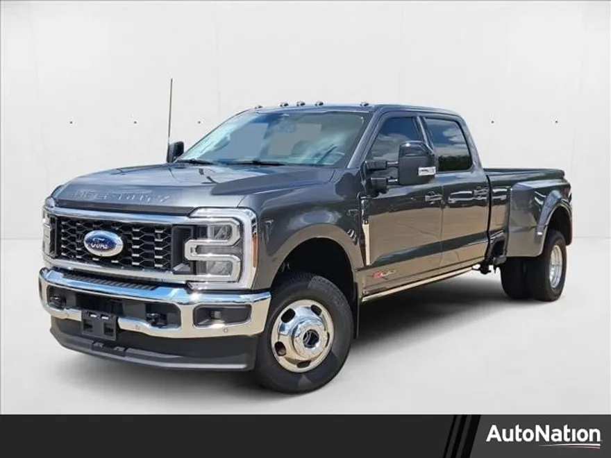 2026 Ford F-350 Lariat photo 1