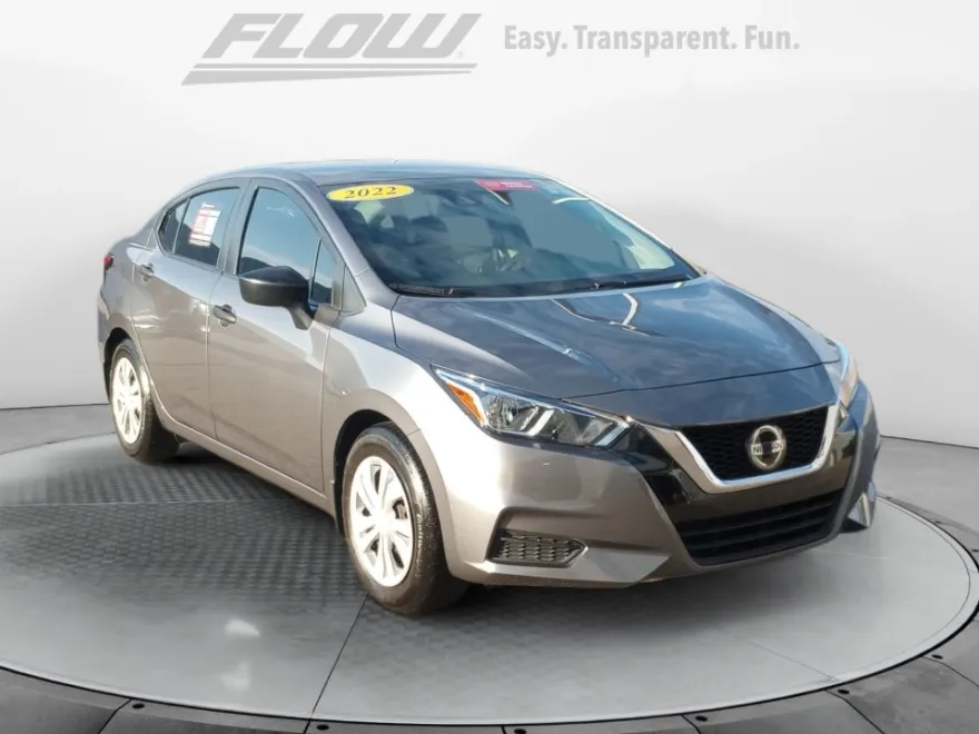 2022 Nissan Versa 1.6 S photo 1