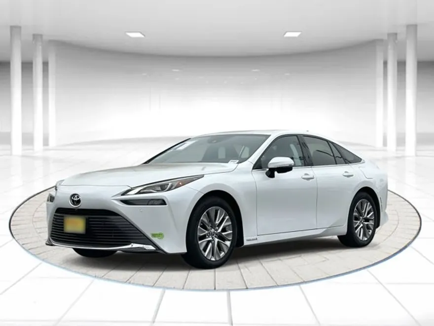 2023 Toyota Mirai XLE photo 1
