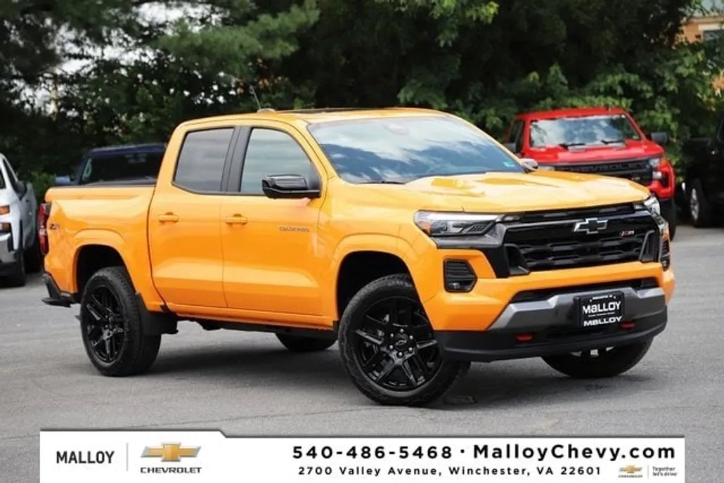 2025 Chevrolet Colorado Z71 photo 1
