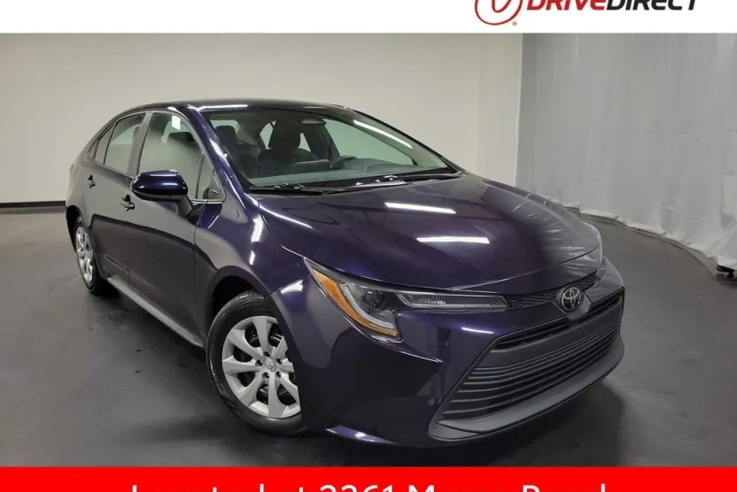 2023 Toyota Corolla LE photo 1