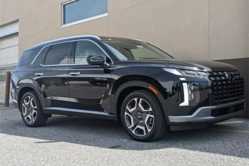 2024 Hyundai Palisade Limited photo 2