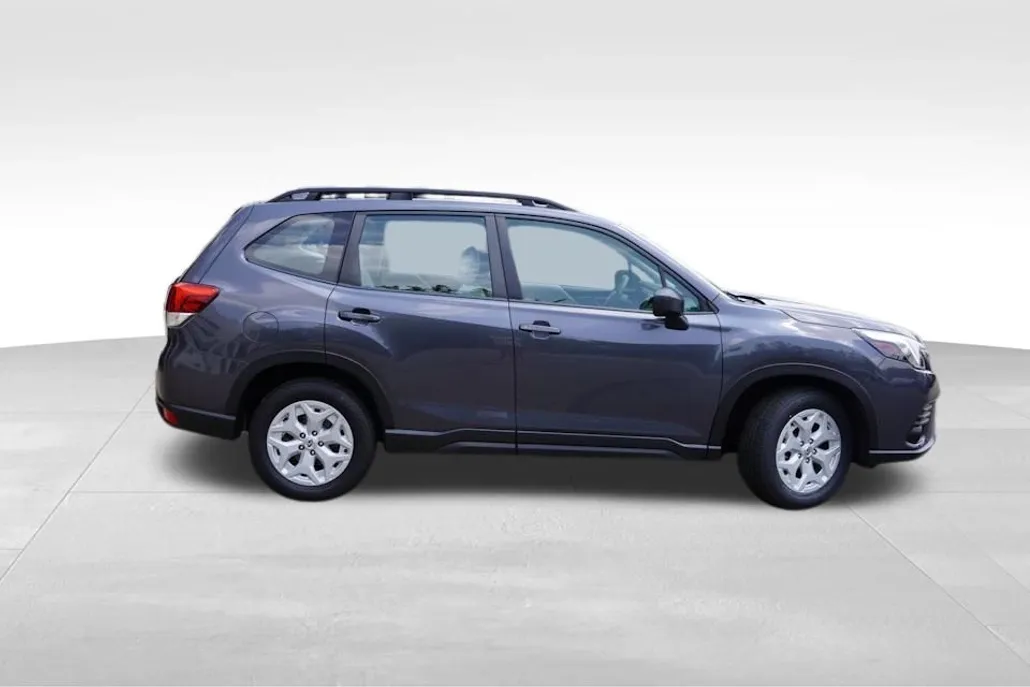 2022 Subaru Forester Base photo 1