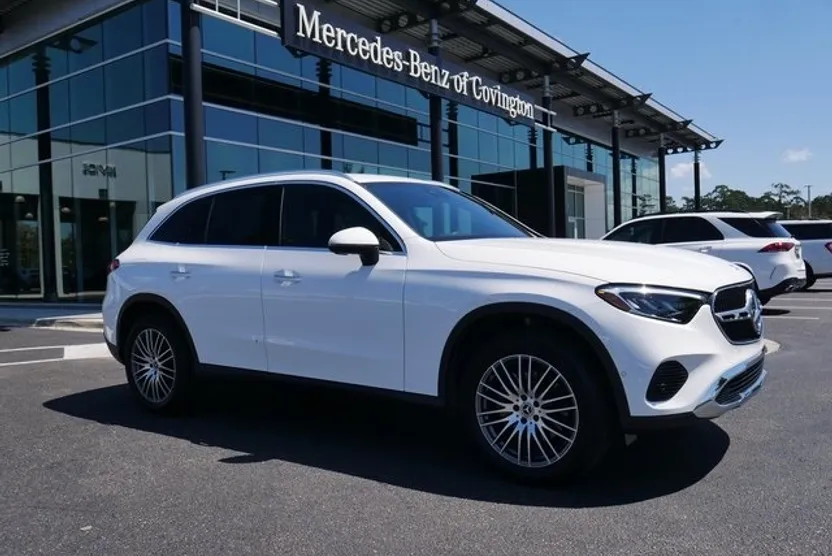 2025 Mercedes Benz GLC 300 photo 1