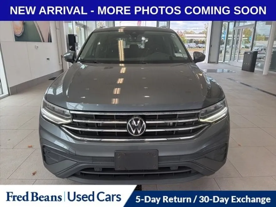 2022 Volkswagen Tiguan SE photo 1