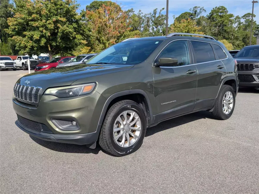2019 Jeep Cherokee Latitude photo 1
