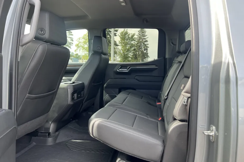 2023 Chevrolet Silverado 1500 RST photo 1