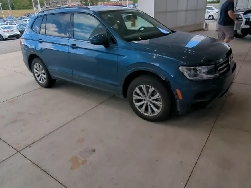 2020 Volkswagen Tiguan S photo 1