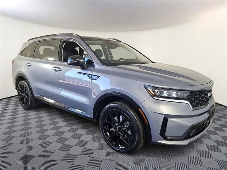2022 Kia Sorento SX photo 1