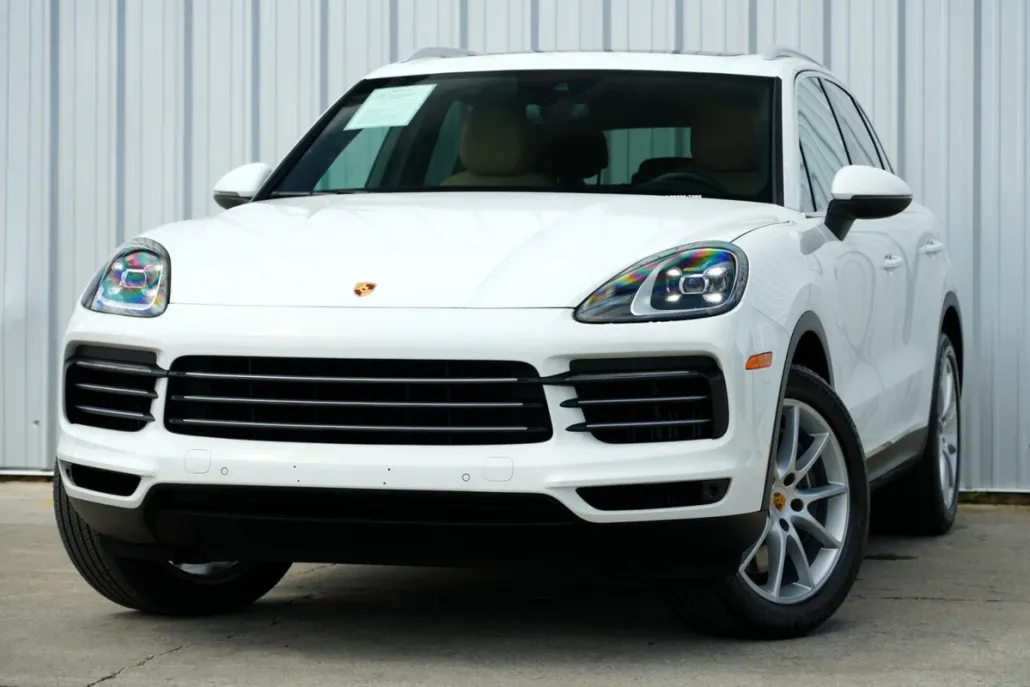 2022 Porsche Cayenne Base photo 1