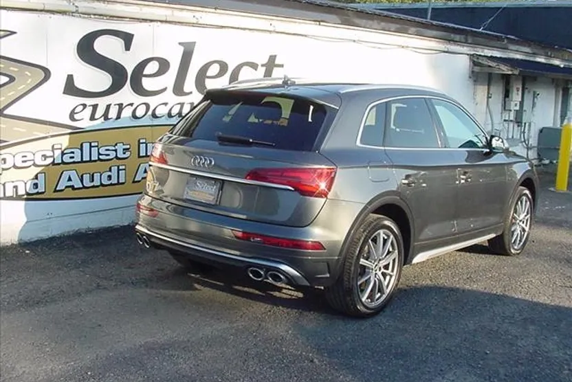 2022 Audi SQ5 Premium photo 1