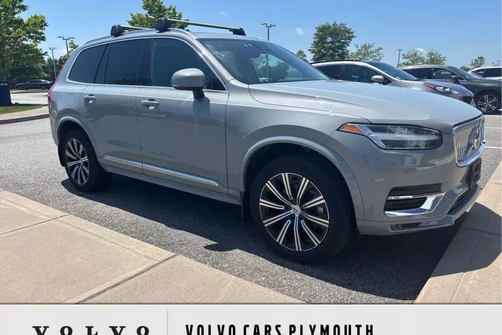 2024 Volvo XC90 B5 Core photo 1