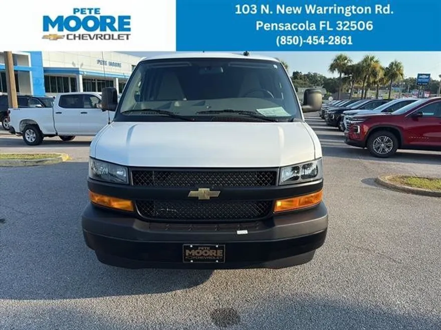2025 Chevrolet Express Cargo 2500 photo 1