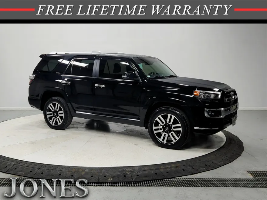 2022 Toyota 4Runner Limited photo 1