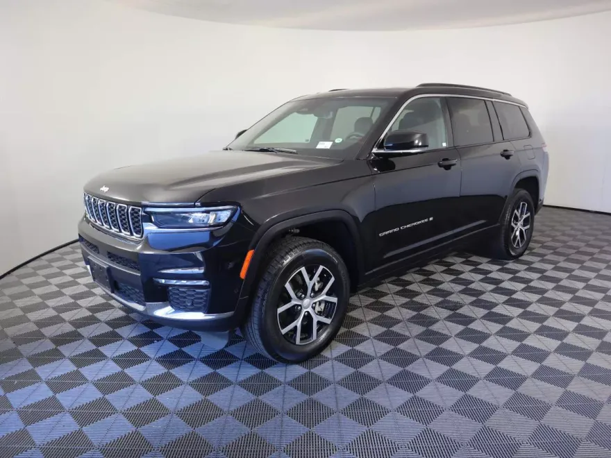 2024 Jeep Grand Cherokee Limited photo 1