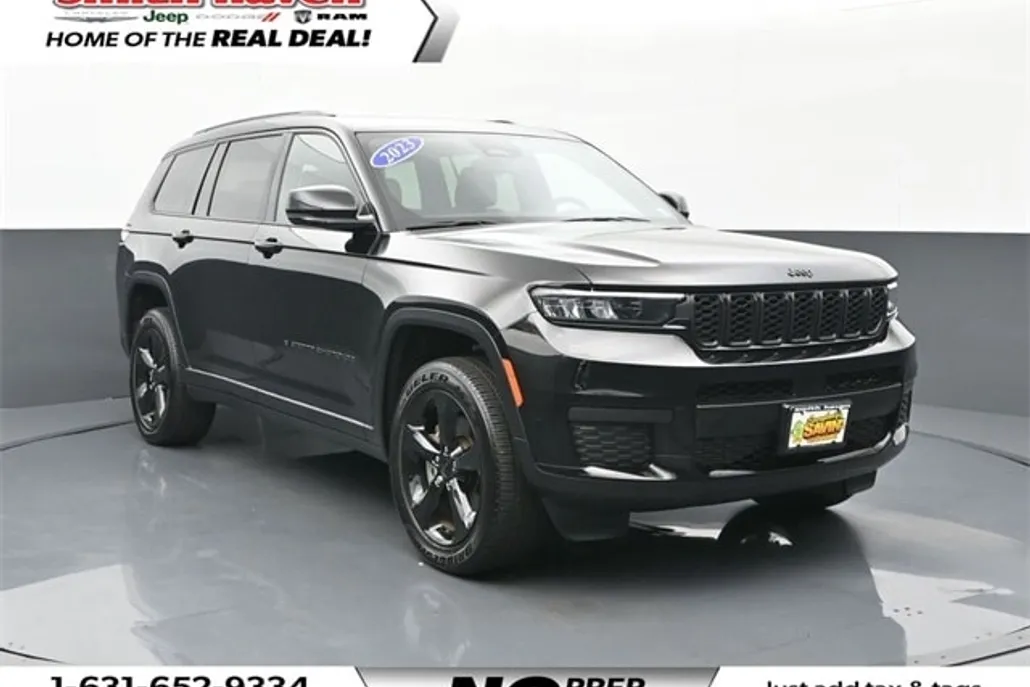 2023 Jeep Grand Cherokee Altitude photo 1
