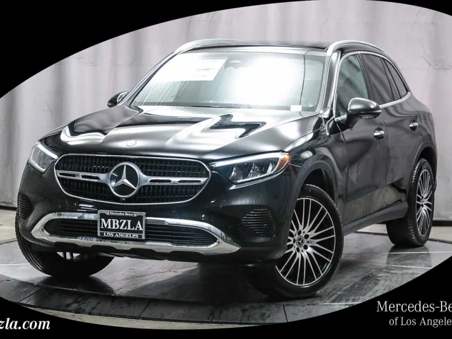 2025 Mercedes Benz GLC 300 4MATIC photo 1