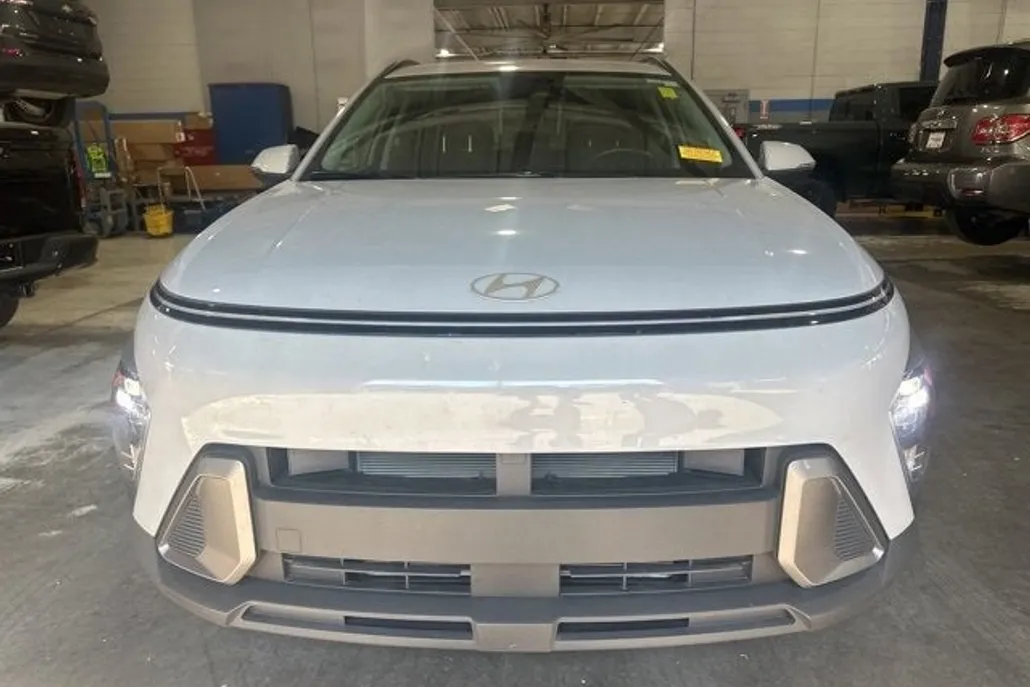 2024 Hyundai Kona SEL photo 1