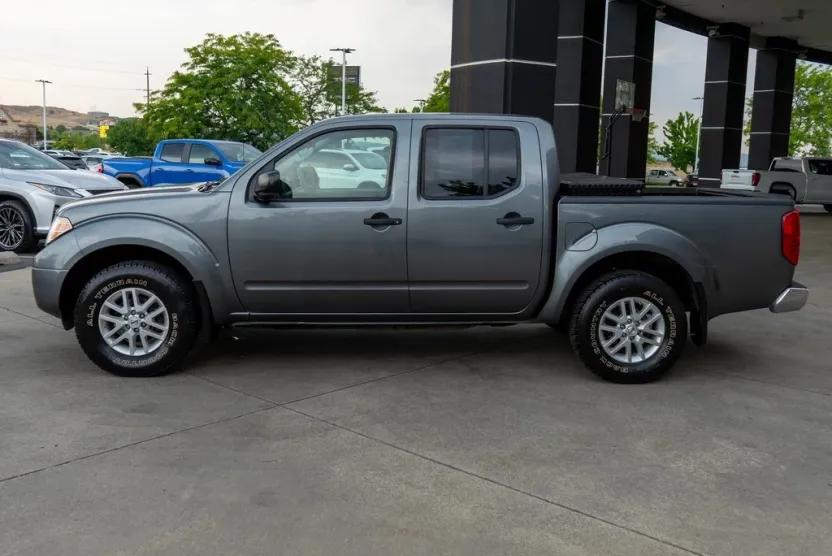 2018 Nissan Frontier SV photo 1