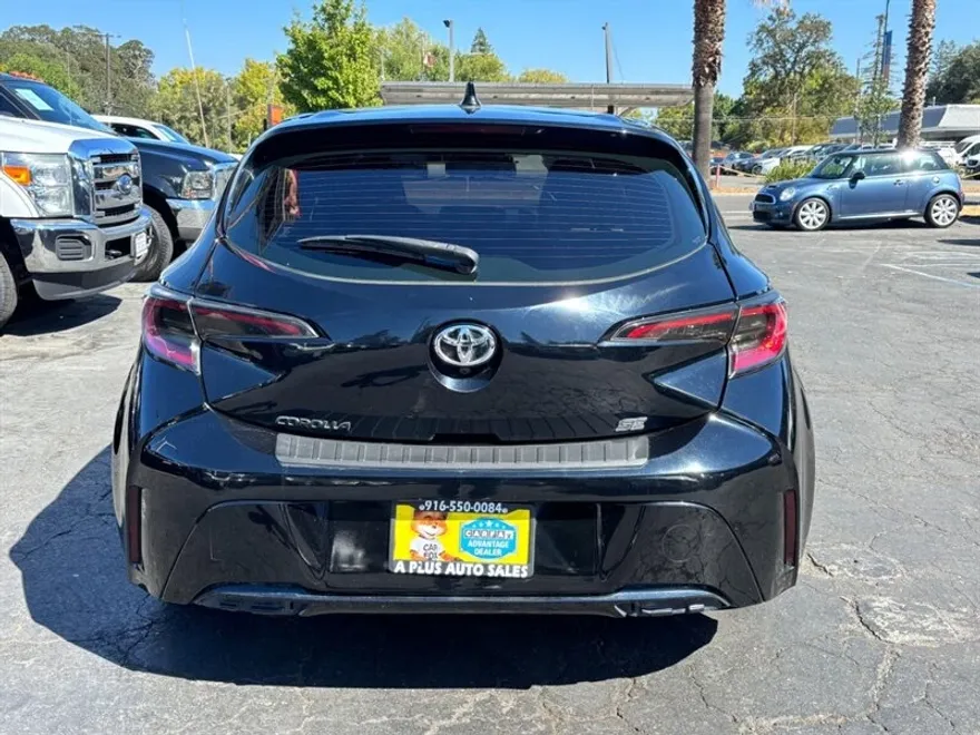 2019 Toyota Corolla SE photo 1
