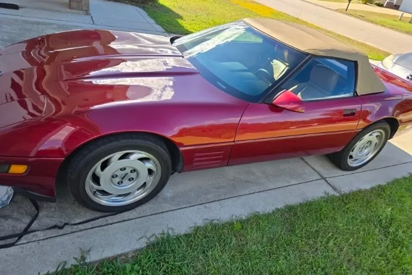 1991 Chevrolet Corvette Base Convertible photo 1