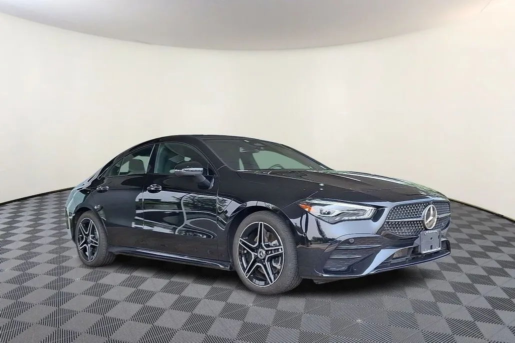 2025 Mercedes Benz CLA 250 4MATIC photo 1
