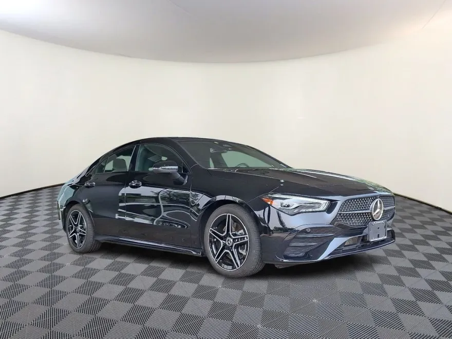 2025 Mercedes Benz CLA 250 4MATIC photo 1