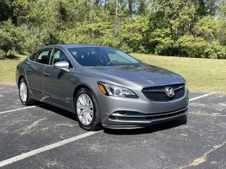2019 Buick LaCrosse Essence photo 1
