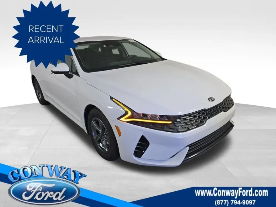 2021 Kia K5 LXS photo 1