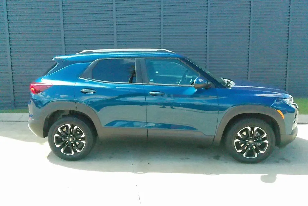 2021 Chevrolet Trailblazer LT photo 1