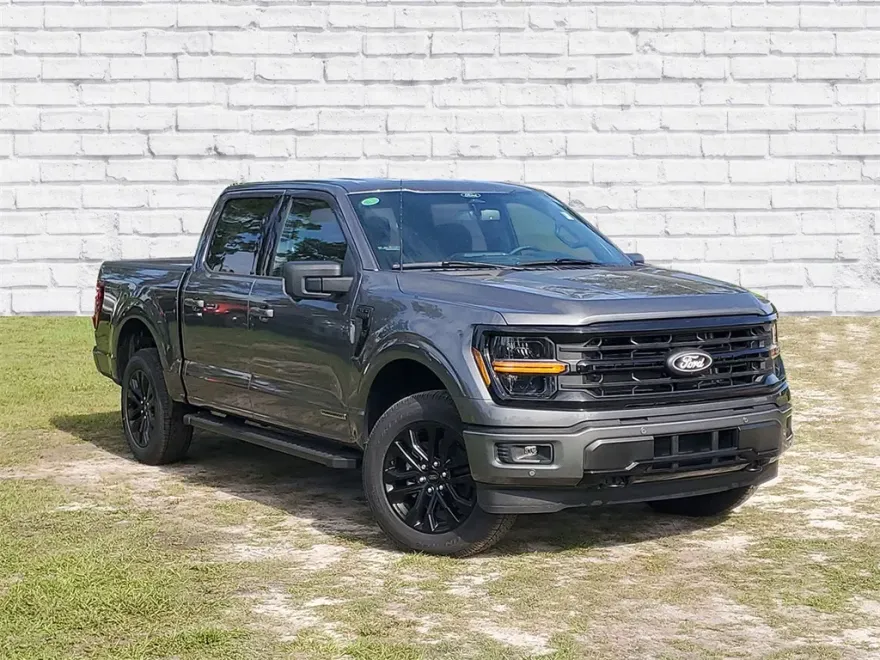 2025 Ford F-150 XLT photo 1