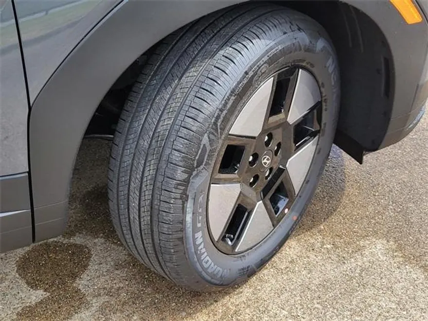 2026 Hyundai Santa Fe SEL photo 1