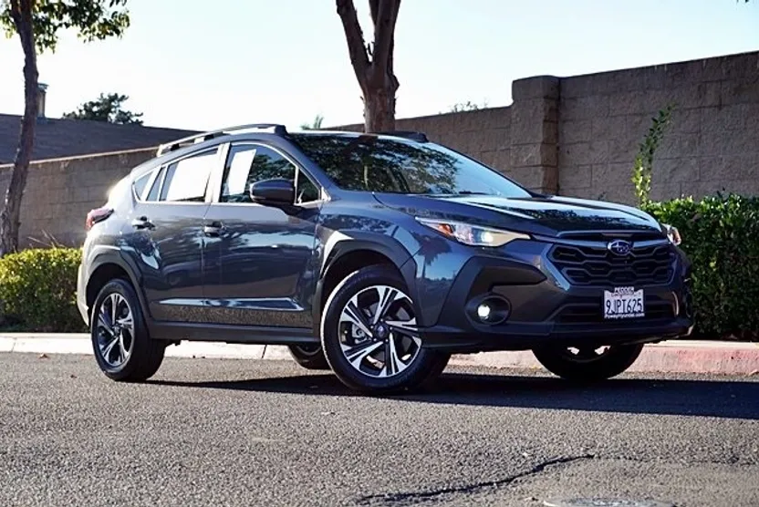 2024 Subaru Crosstrek Premium photo 1