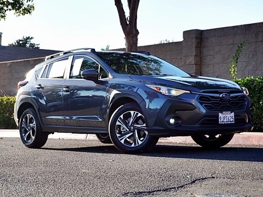 2024 Subaru Crosstrek Premium photo 1
