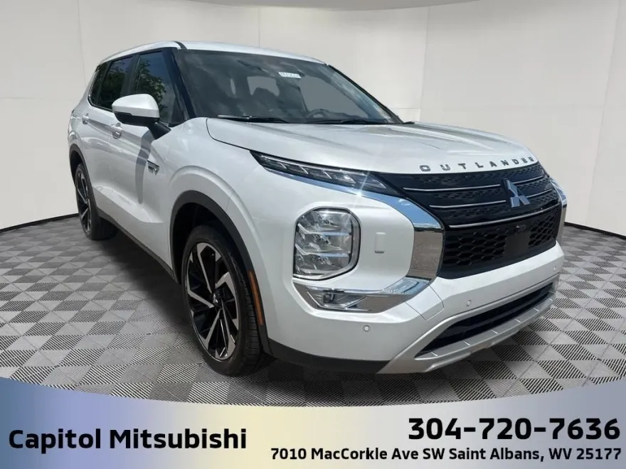 2025 Mitsubishi Outlander PHEV SE photo 1