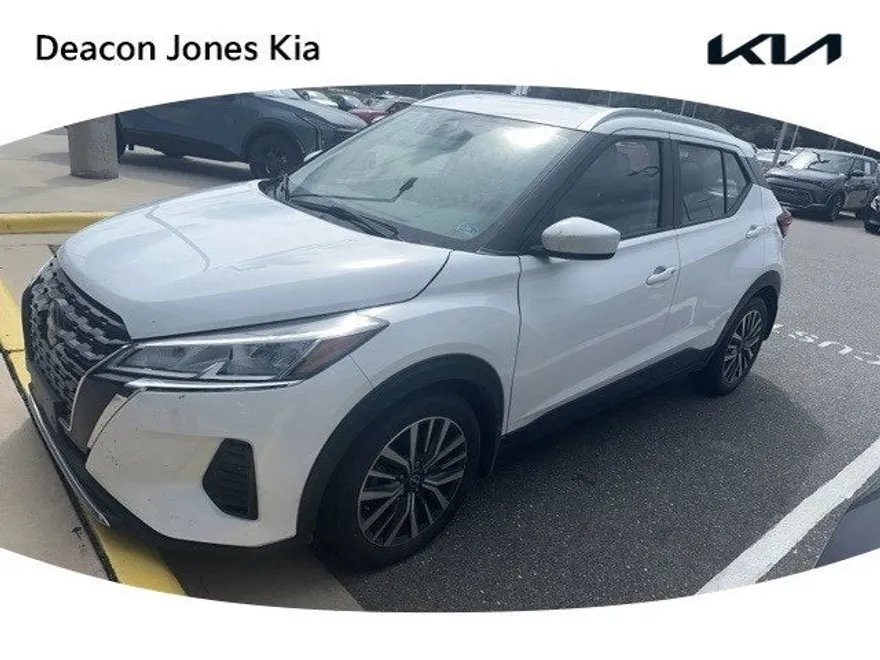 2023 Nissan Kicks SV photo 1
