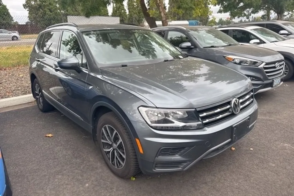 2021 Volkswagen Tiguan SE photo 1