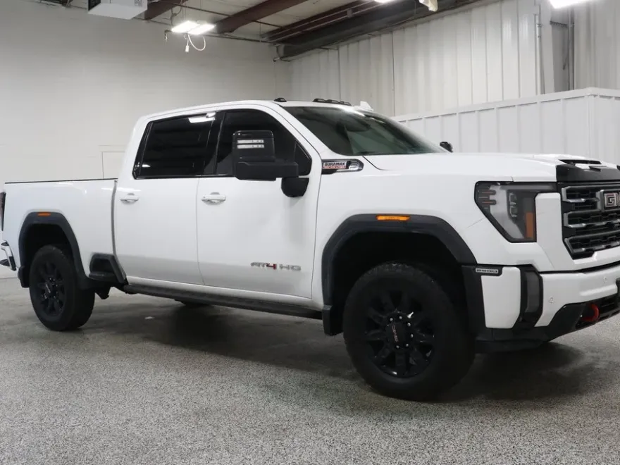 2024 Gmc Sierra HD AT4 photo 1