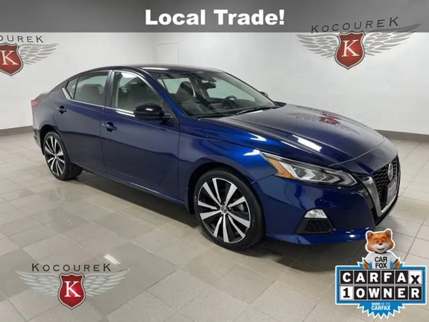 2022 Nissan Altima 2.5 SR photo 1